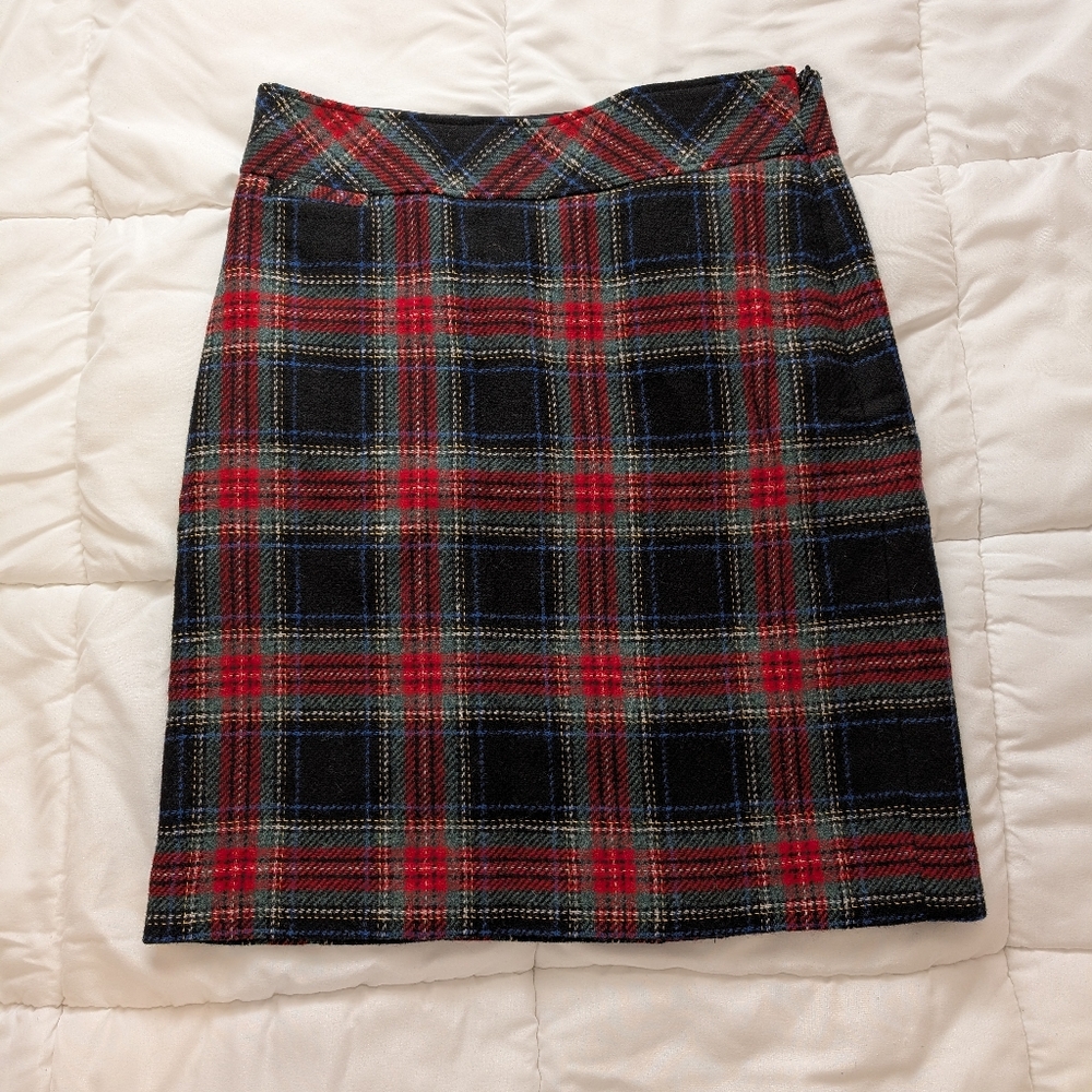 L.L. Bean Red and Black Plaid Pencil Skirt Size 8 Excellent Condition
